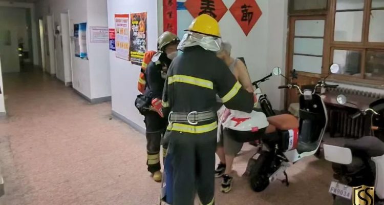 京城隊(duì)伍臨危不懼，協(xié)助救火獲表揚(yáng)！