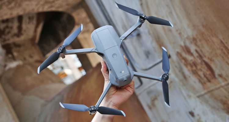 無人機(jī)偵測(cè)防御技術(shù)推出“無人機(jī)盾-4”便攜式干擾器